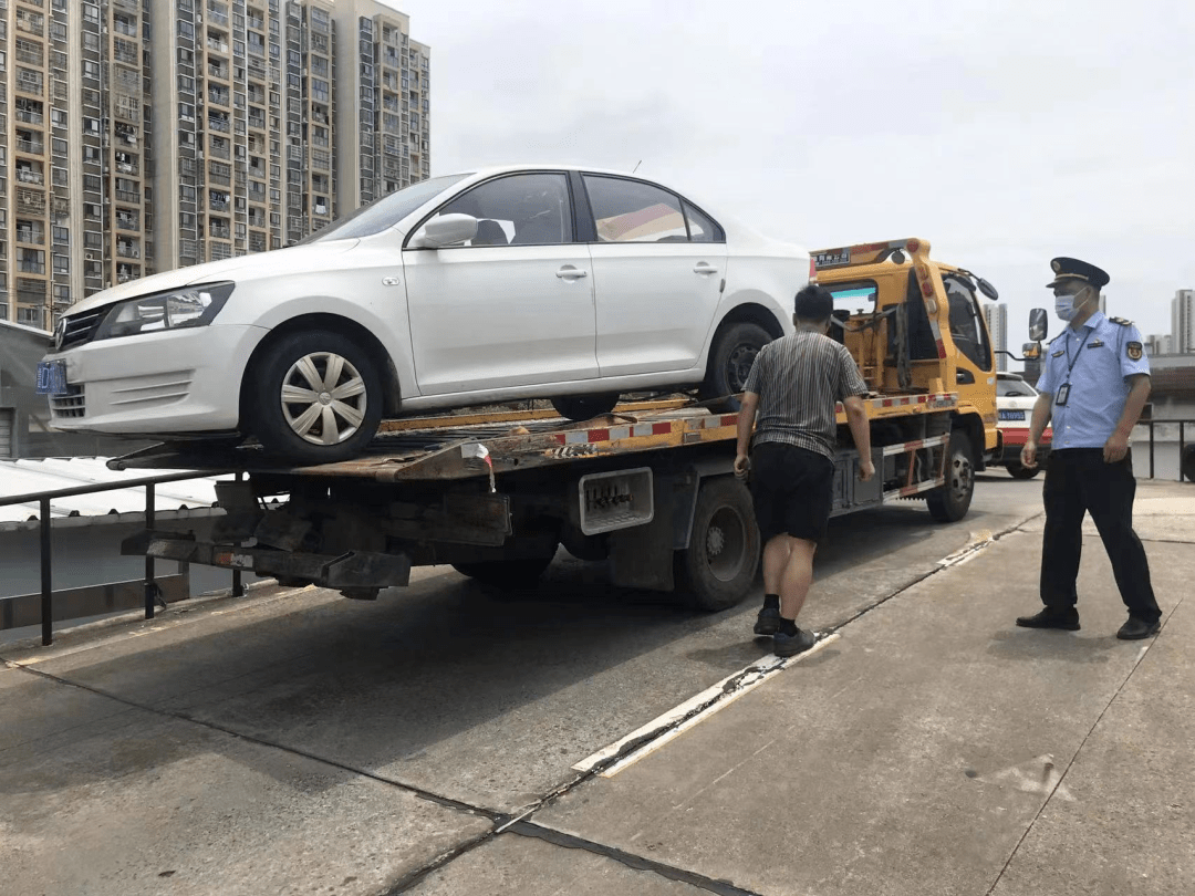 已經達到報廢年限的車輛卻沒報廢,未安裝輔助剎車功能藍牌的私家車