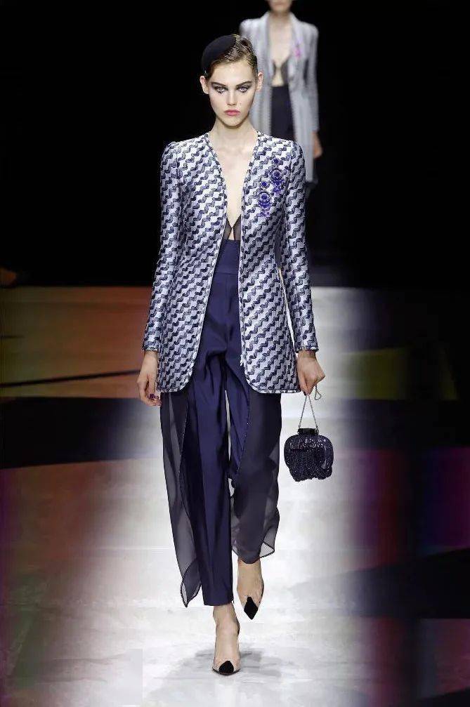 giorgio armani (阿玛尼) 2022秋冬高级定制系列_银河_礼服_色彩