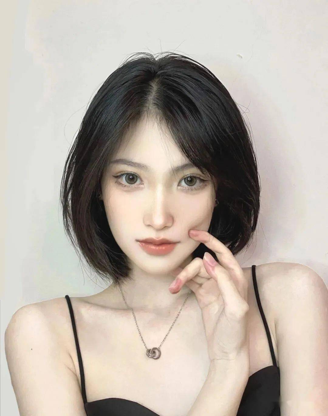 夏天的锁骨发