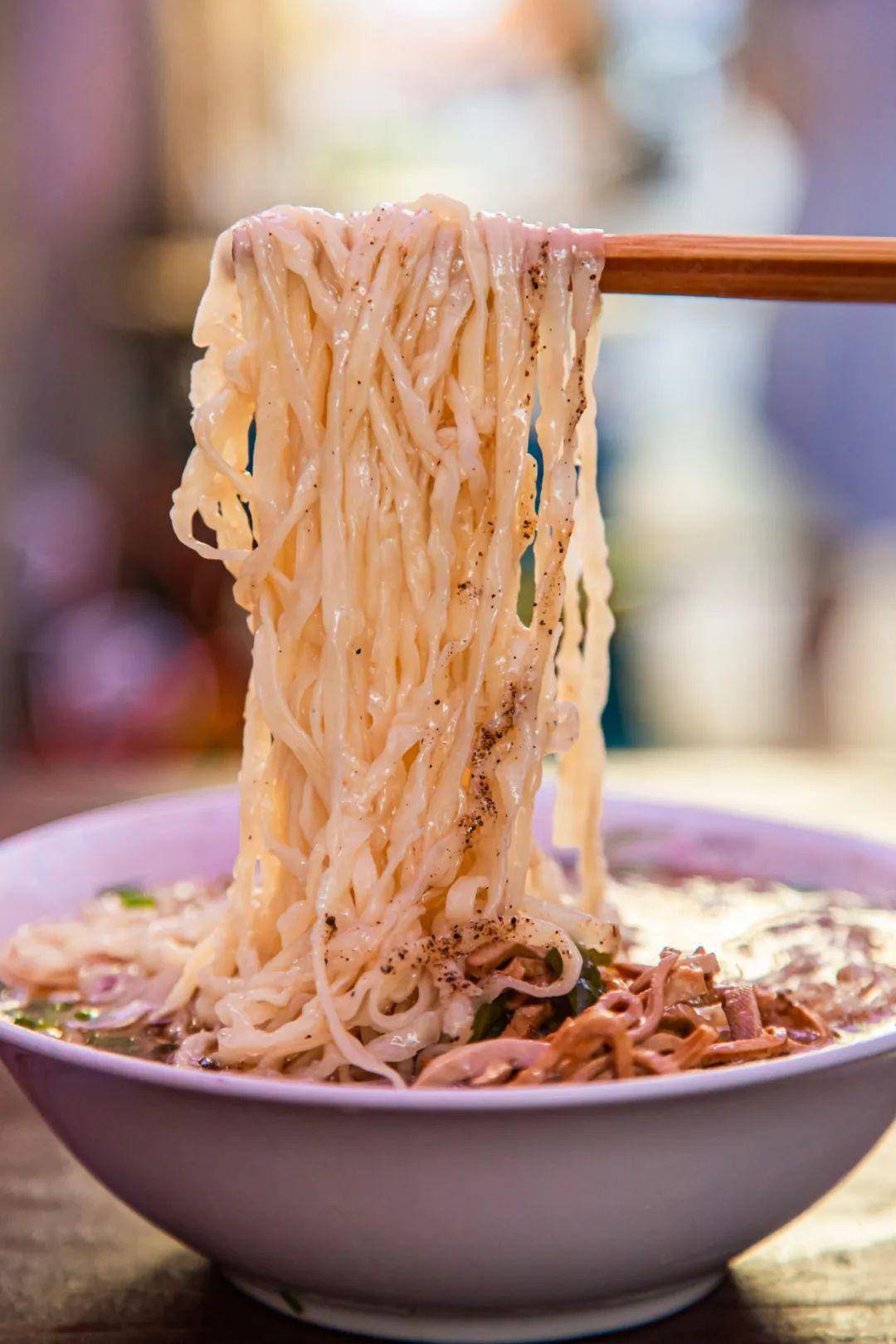 走去南陵切碗小刀面