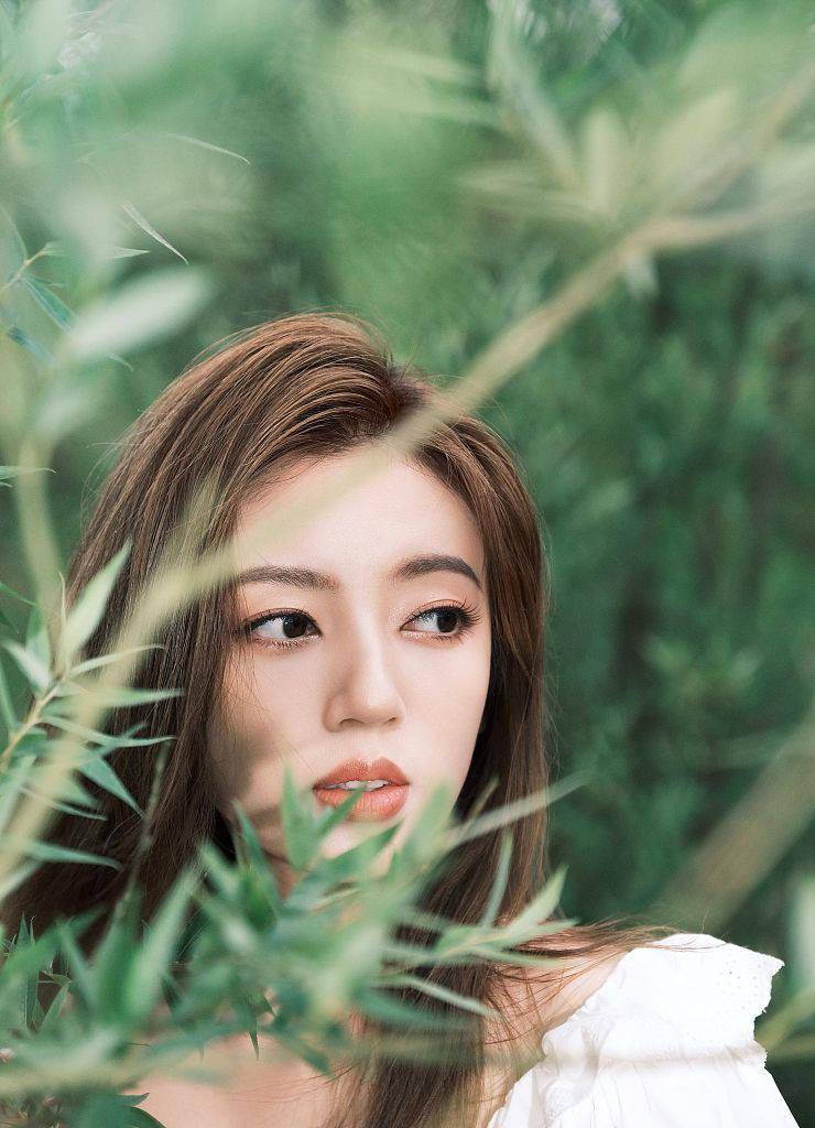 长发随风飘扬气质清新脱俗_北京_何瑞贤_写真