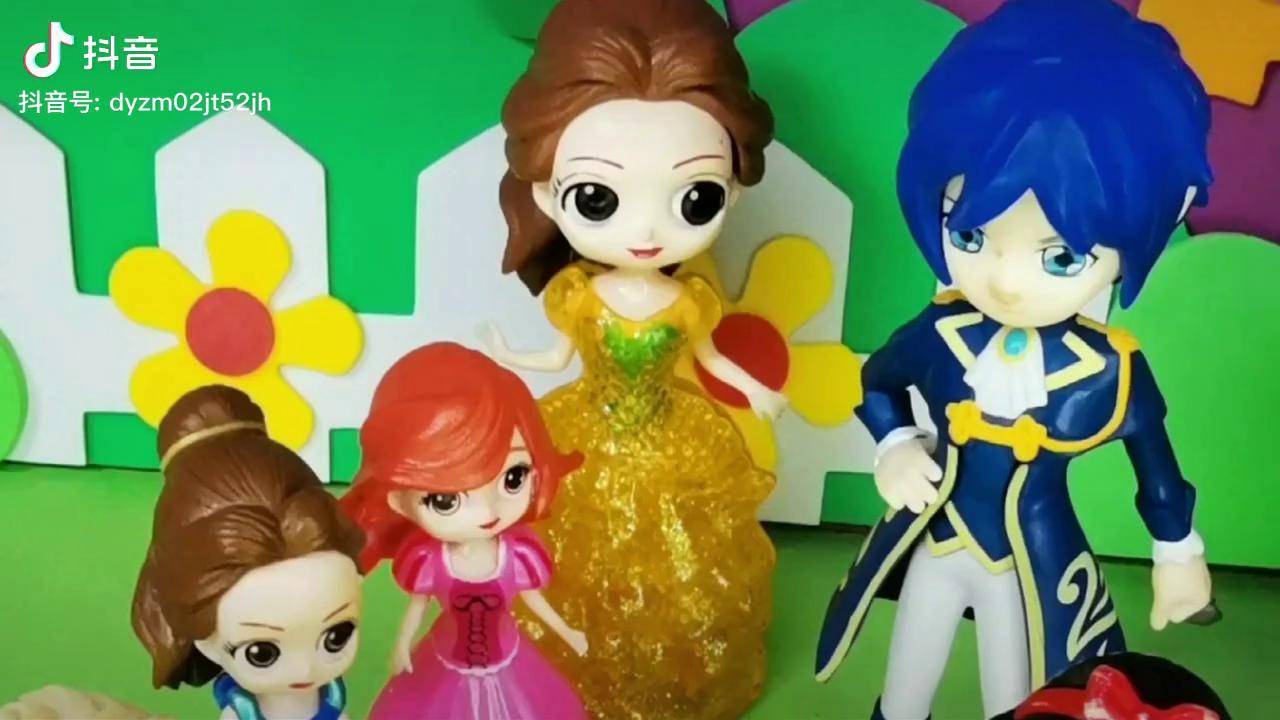 白雪公主和贝儿妈妈的故事 白雪公主玩具 玩具故事 玩具视频_玩具