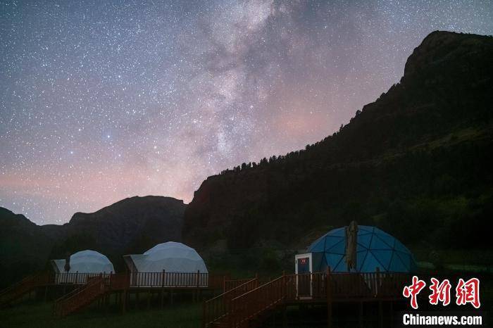青海杂多县昂赛大峡谷被授予最美星空摄影地