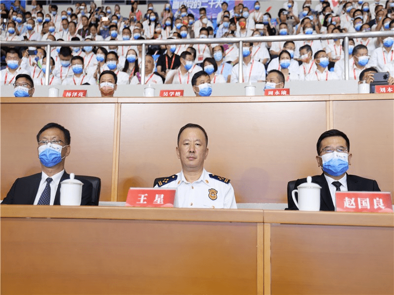 王星政委参加云南省第十六届运动会开幕式检查指导消防安保工作