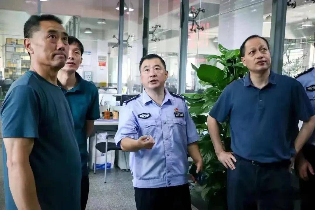 8月4日,澧县县委常委,政法委书记杨松率县委政法委,县公安局,县教育局