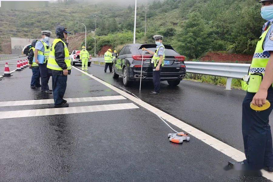 丽江交警“四重四强”举措保障暑期旅游高峰群众高速公路出行安全