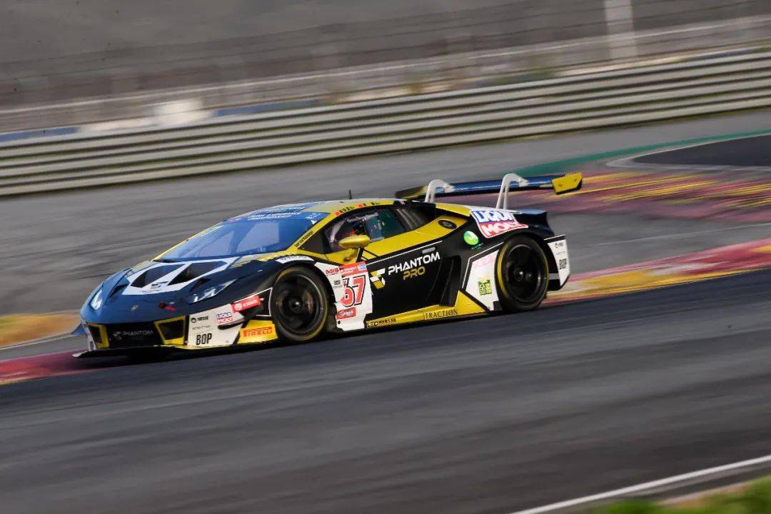 东沛力魔助力phantomproracing魅影赛车横扫cec领奖台