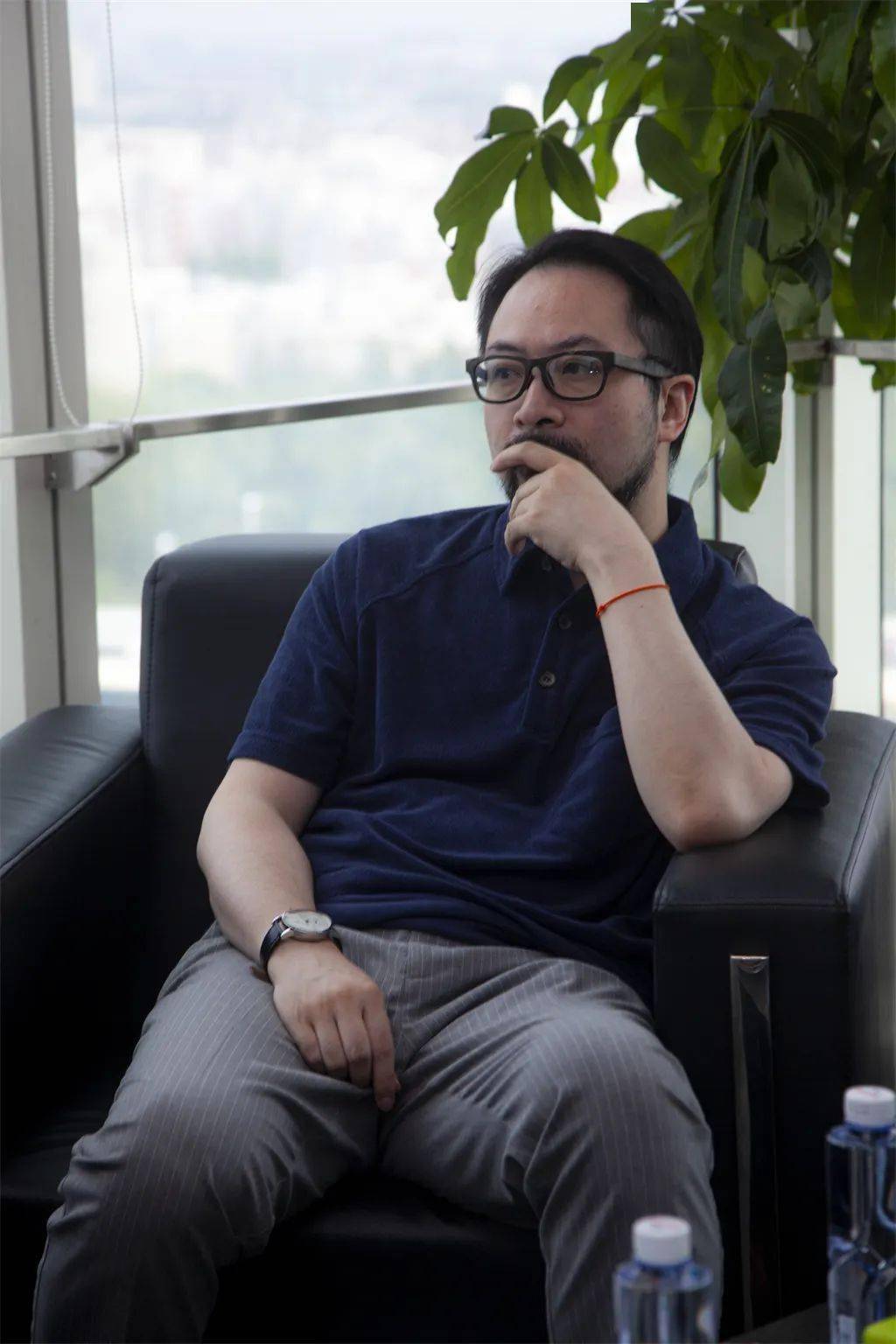 宽创集团董事长张东和锋思设计联合创始人,首席设计师方华也分别介绍