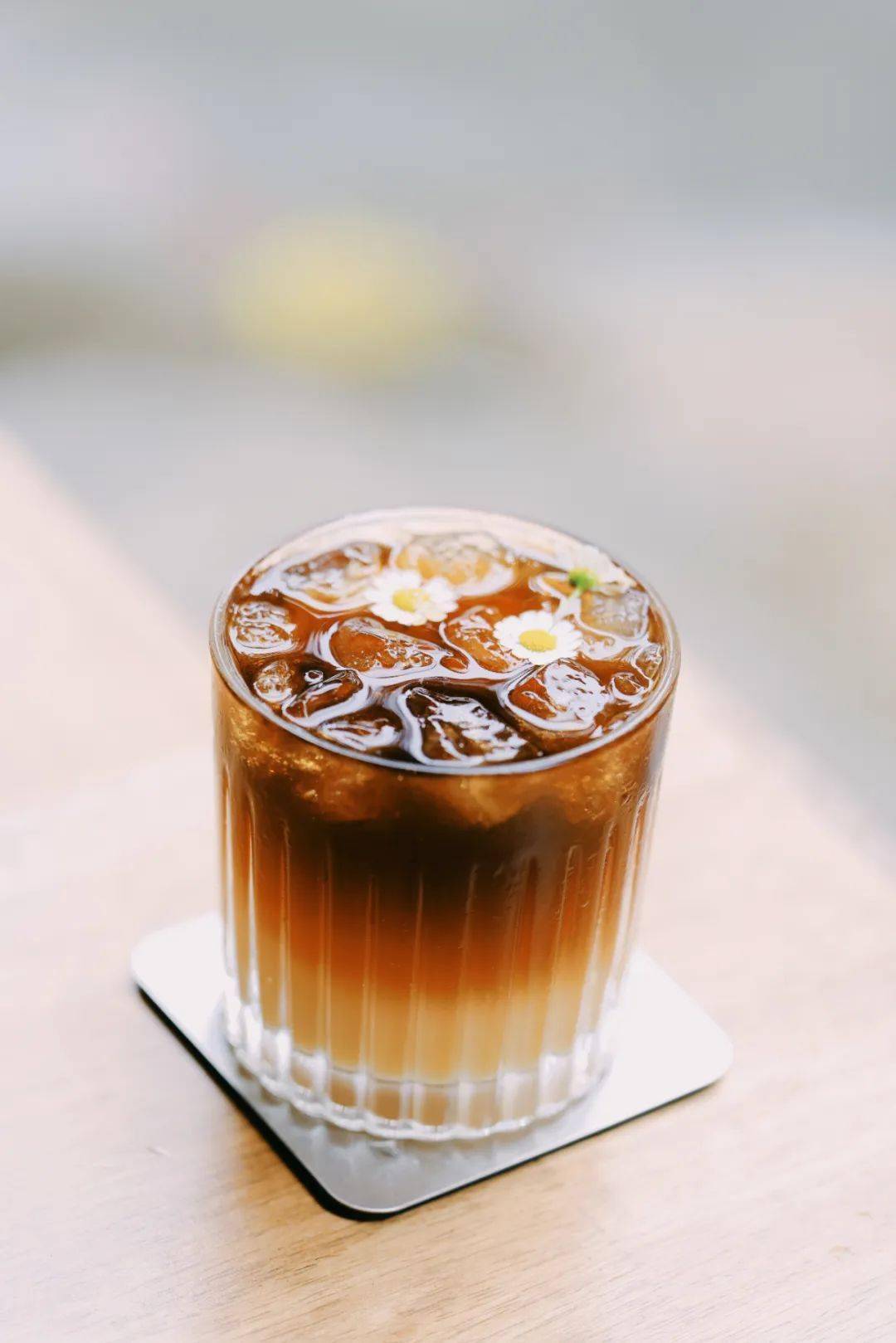 麦麦冷萃咖啡咖啡风味里的水蜜桃和苹果酱优格在冷萃处理中得以显露