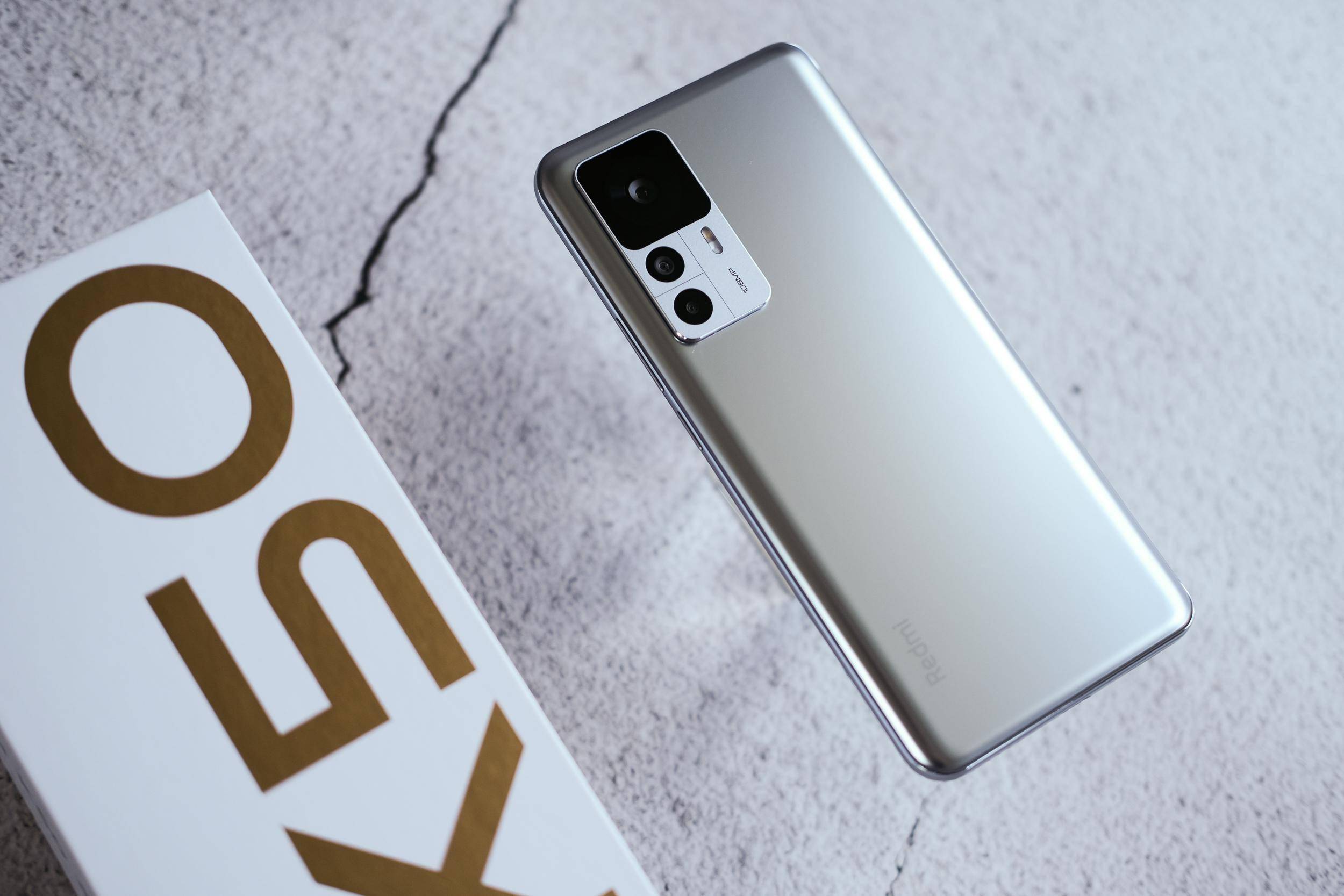 k50至尊版真机实拍抢先看!质感提升明显,小米12的亲兄弟?