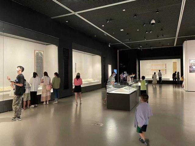 游客：河南博物院必须去