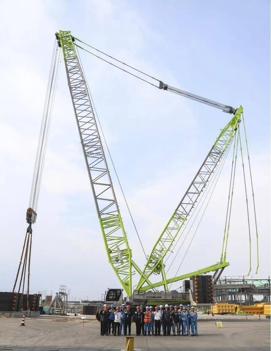 大明重器中联重科600吨履带吊成功落户大明重工