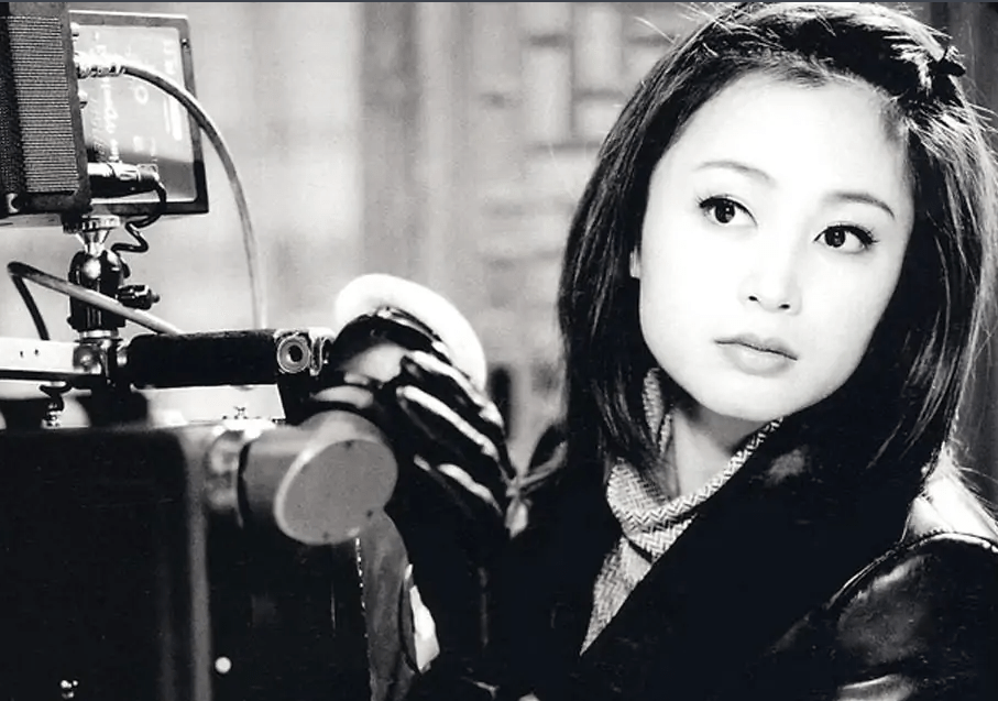 额头饱满,眉目含情,这七位"天生富贵相"的女明星