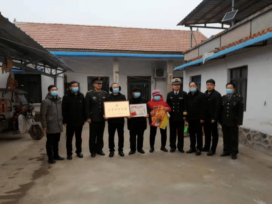 新闻河南省夏邑县罗庄镇民兵勇当乡村振兴排头兵