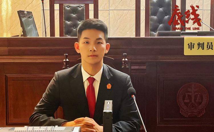 李斯南《底线》剧照曝光 阳光正气 风格出彩_角色_类型_司法