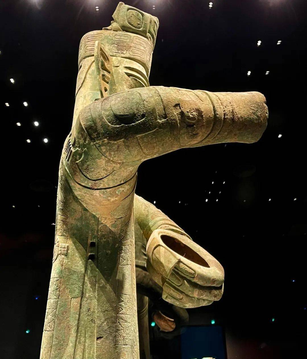 周倜分享三星堆博物馆青铜器上篇_中国文物学会_黄岩_人像