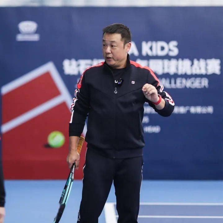 上海网球教练姜川图片