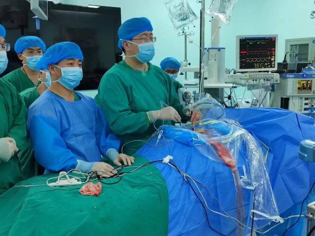 在昆明医科大学第一附属医院宋恩教授的指导下,于近日完成三台腰椎ube