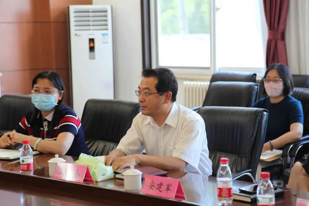 副区长,区委教工委书记冯江全一行到中关村一小顺义学校开展调研丨