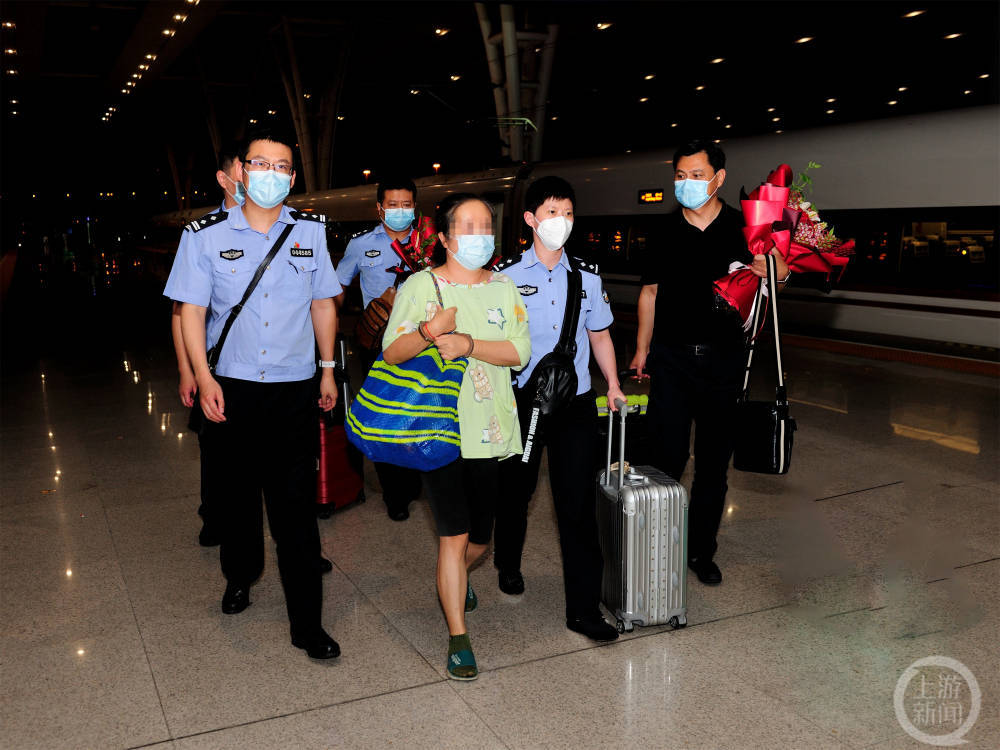公安部决定在全国范围内部署开展追捕在逃境外经济犯罪嫌疑人专项行动