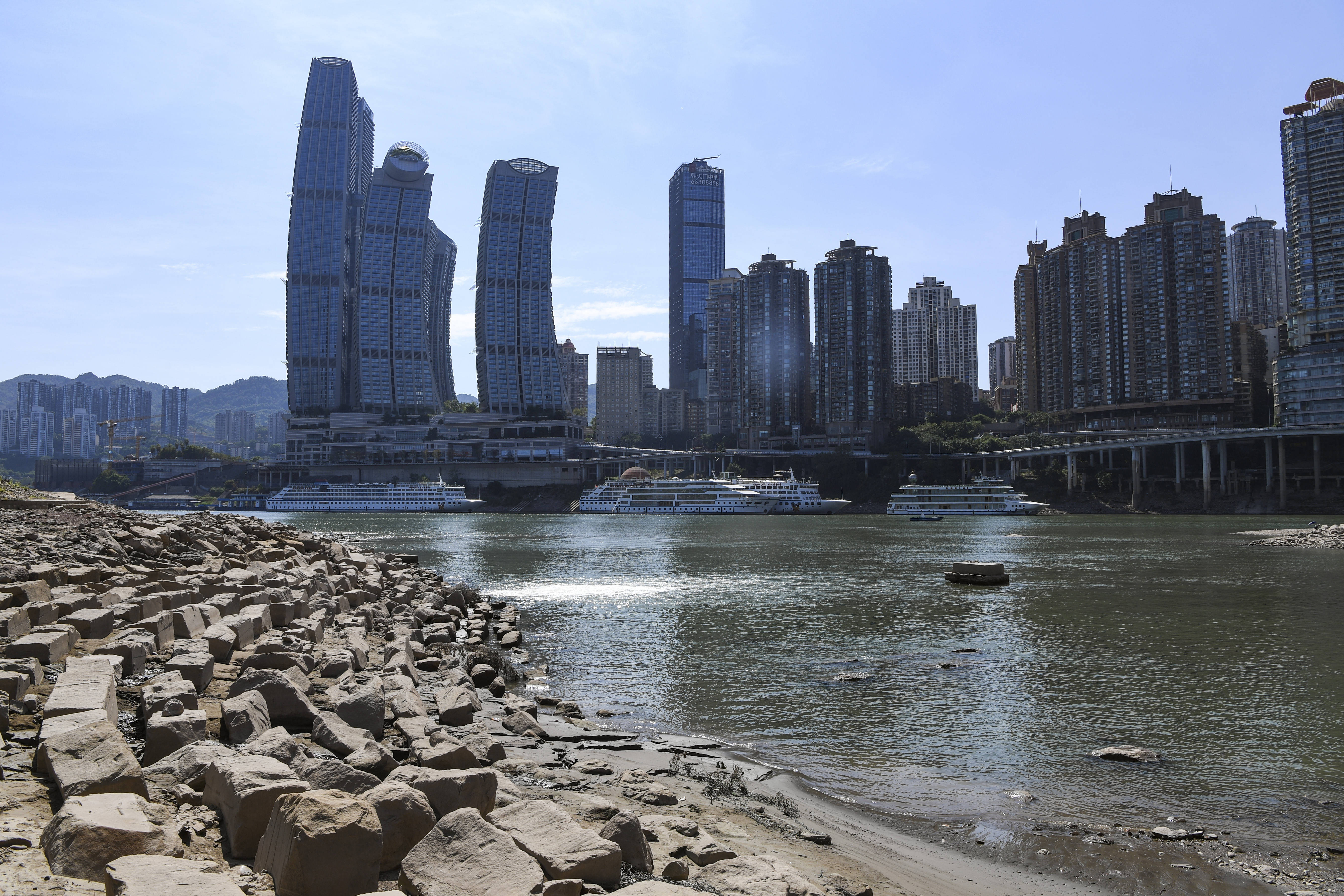 重庆嘉陵江边的景点图片
