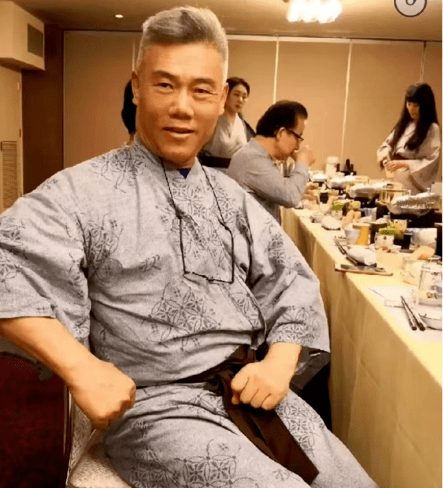 反美斗士司马南:我在美国买了3套房子!