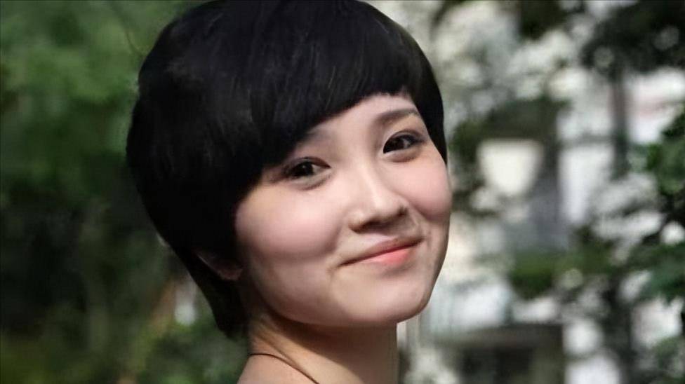 然而有一种嘴硬叫"我没整容",深扒娱乐圈换头女星_杨幂_鞠婧祎_baby