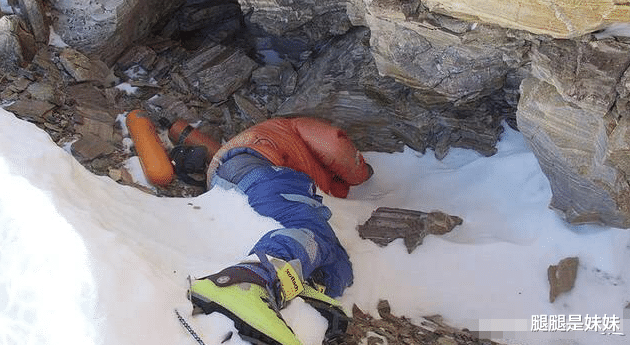 珠穆朗玛峰上最著名的一具尸体，在他变成“绿靴子”的时候才28岁