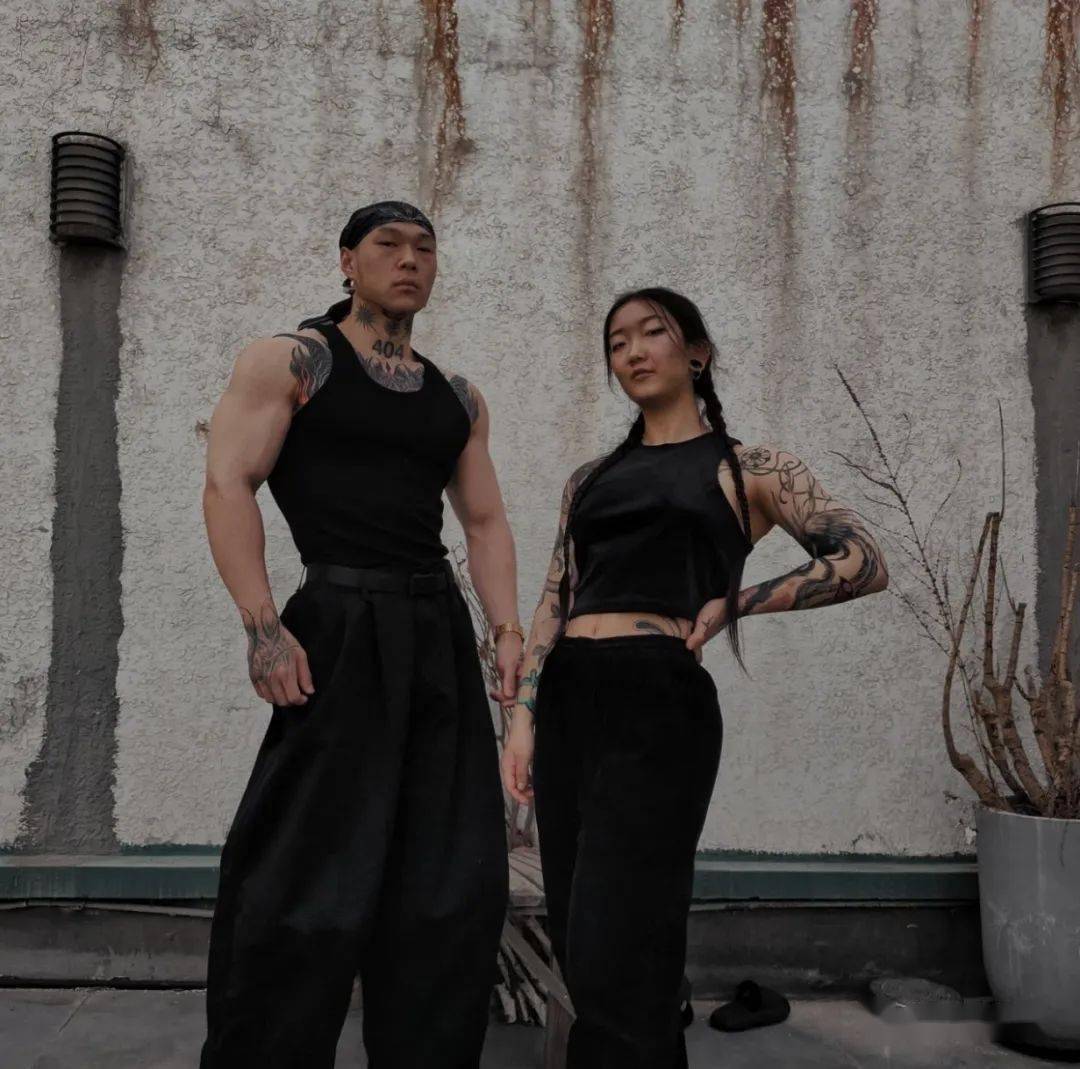 现代版武僧,霸气肌肉纹身,太给力了!_哥哥_工作_身材