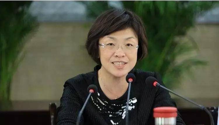 山西女市长落马,和40多位官员有染,被抓双腿发软走不动路_杨晓波_升迁