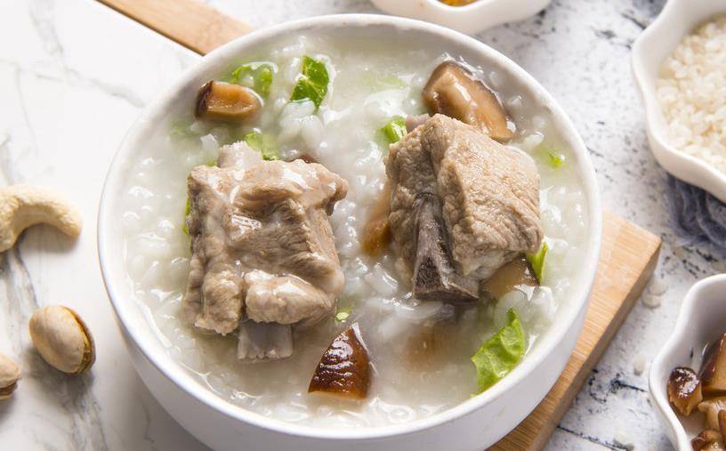 山药排骨粥，顺滑鲜美，养胃好吸收，电饭锅美食，好吃营养又省事_搜狐网