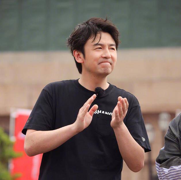 雷佳音拍戏中都能被甩"锅",真相很扎心,可怜大头哥被骂了一天_因为