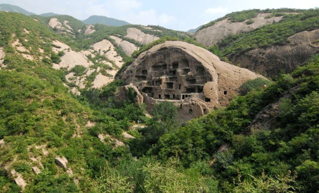 北京这一景区,分为前后两大区域,洞穴数可达117个,就在延庆_外观_前往