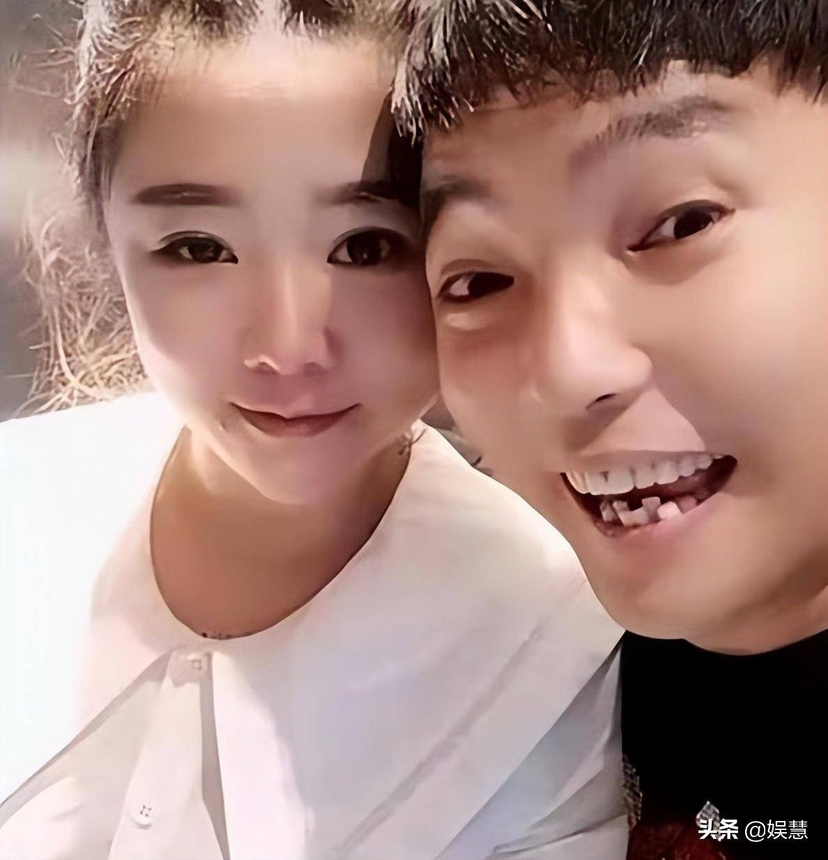 "方正"喜得贵子,妻子晒视频报喜,父子俩太像了_霍云龙_小李_梦迪