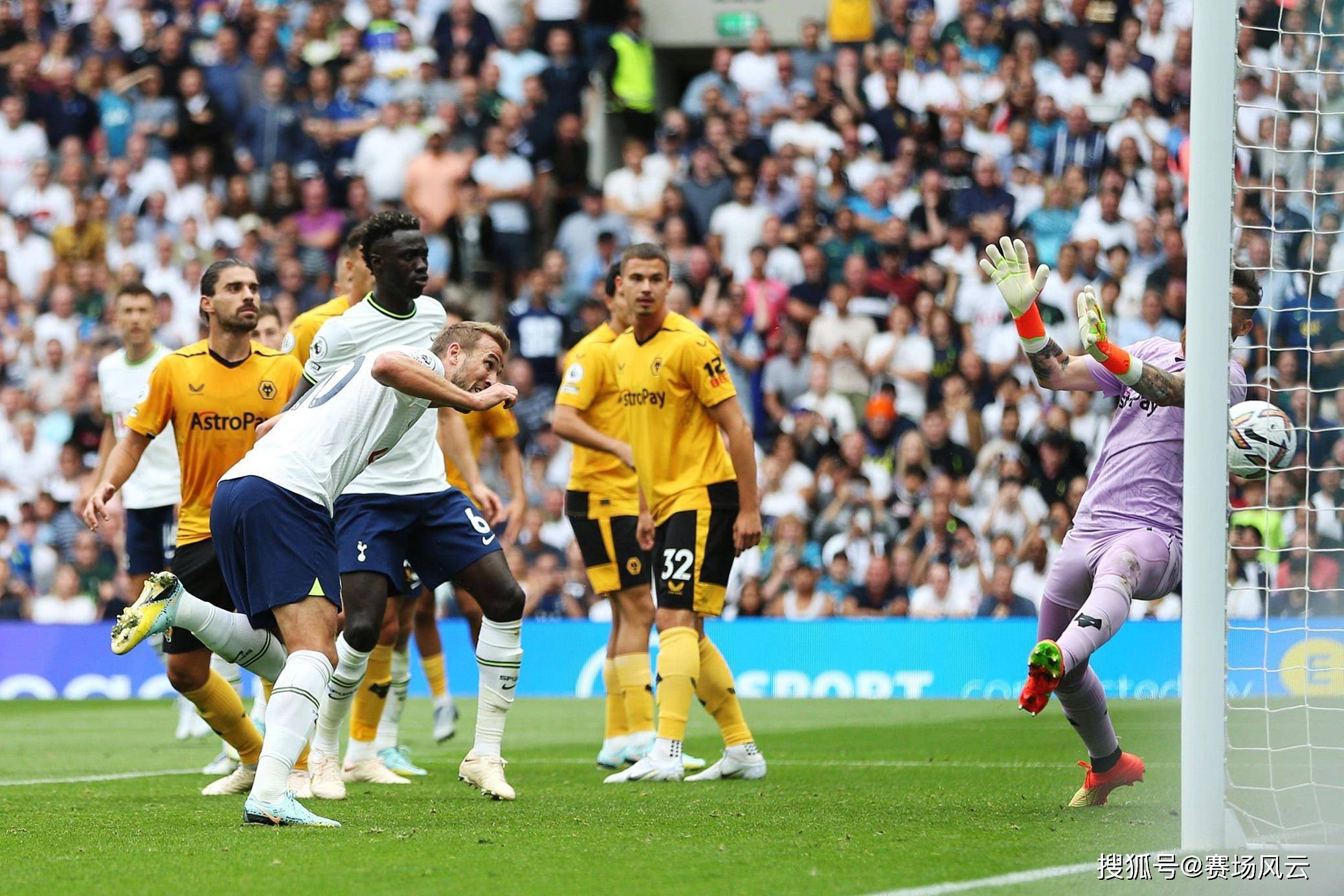 凯恩,孙兴慜和库卢塞夫斯基搭档三叉戟,新援佩里西奇出现在左翼卫位置