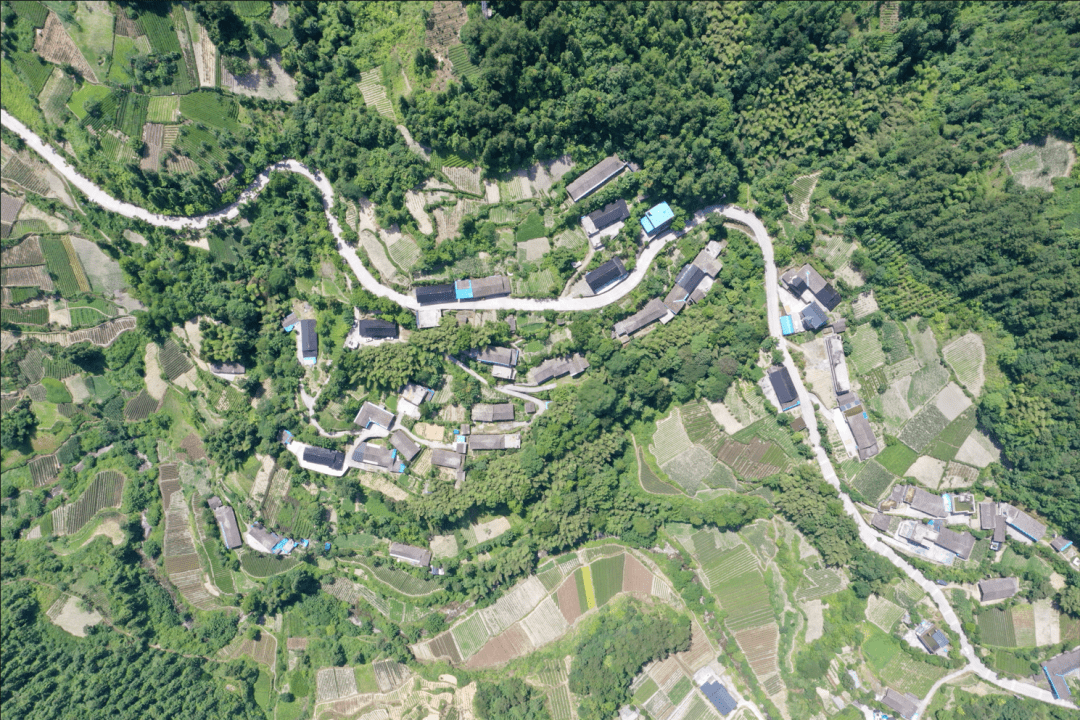 黄金洞乡调研实录村落:庄房坝村,大石坝村,钟塘村坐标:咸丰县清坪镇