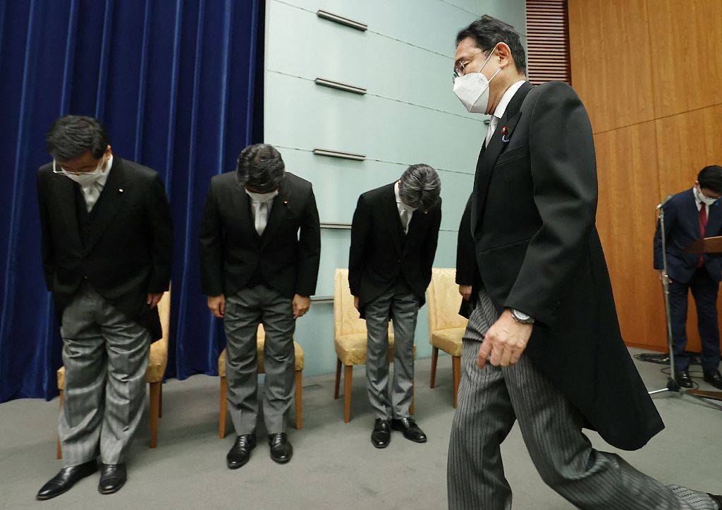 岸田支持率跌破四成，日本内阁敦促审查成员与“统一教”关系