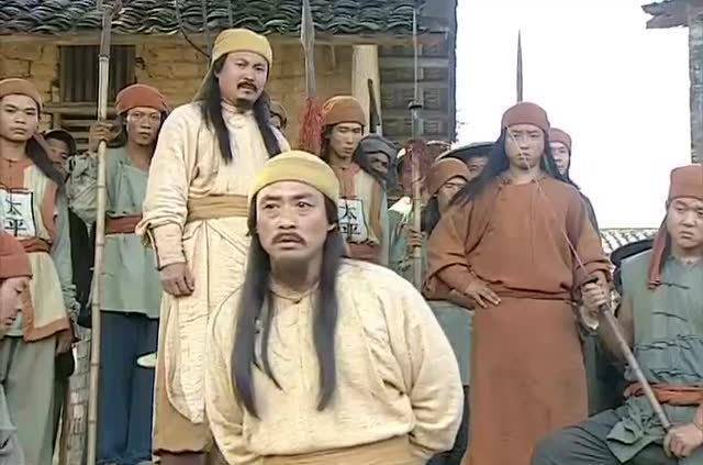 所以,搞笑的一幕出现了,陈宗扬,谢满妹夫妻被处死时