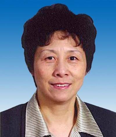 她是海归女博士,一心搞科研20多年,55岁任上海副市长,现今75岁_严隽琪