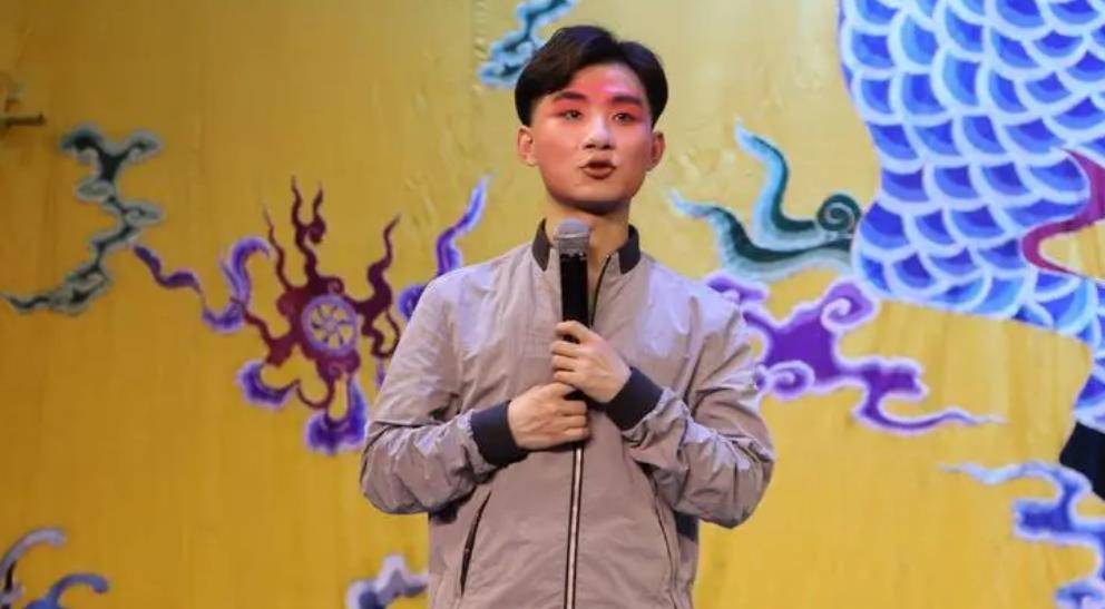 "惊为天人"陶阳:被郭麒麟带头孤立,郭德纲月亏80万哄他玩_老郭_戏曲