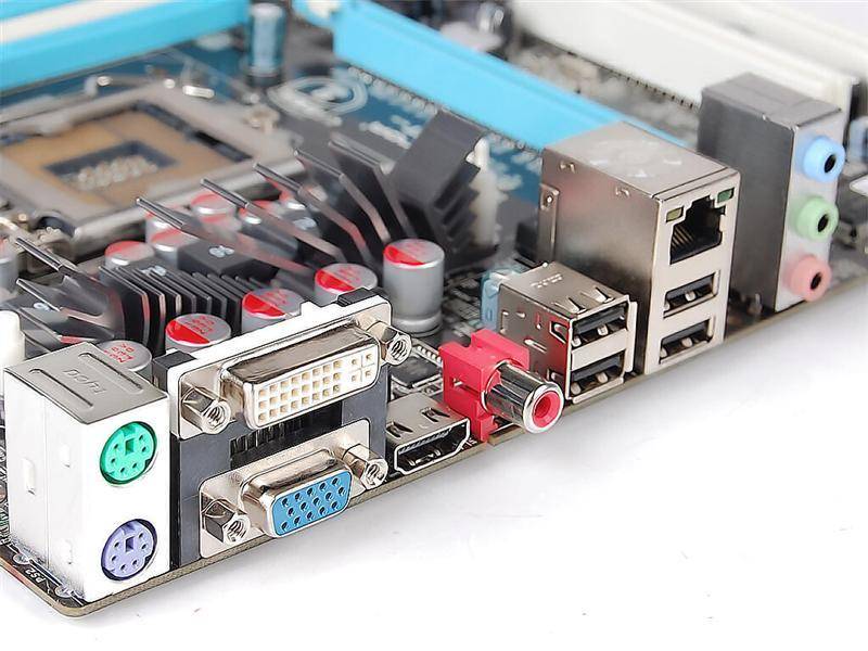 集成显卡的缺点是性能相对略低,且固化在主板或cpu上,本身无法更换