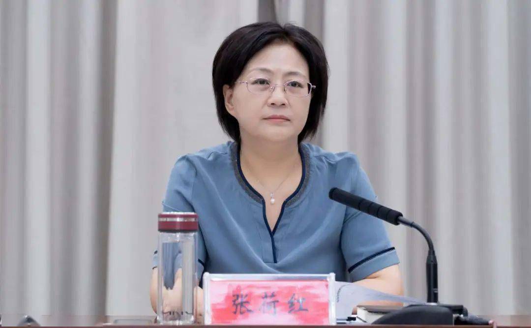 市教工委书记,市教育局党组书记,局长张荷红主持并讲话,赵小丁,齐晓兵