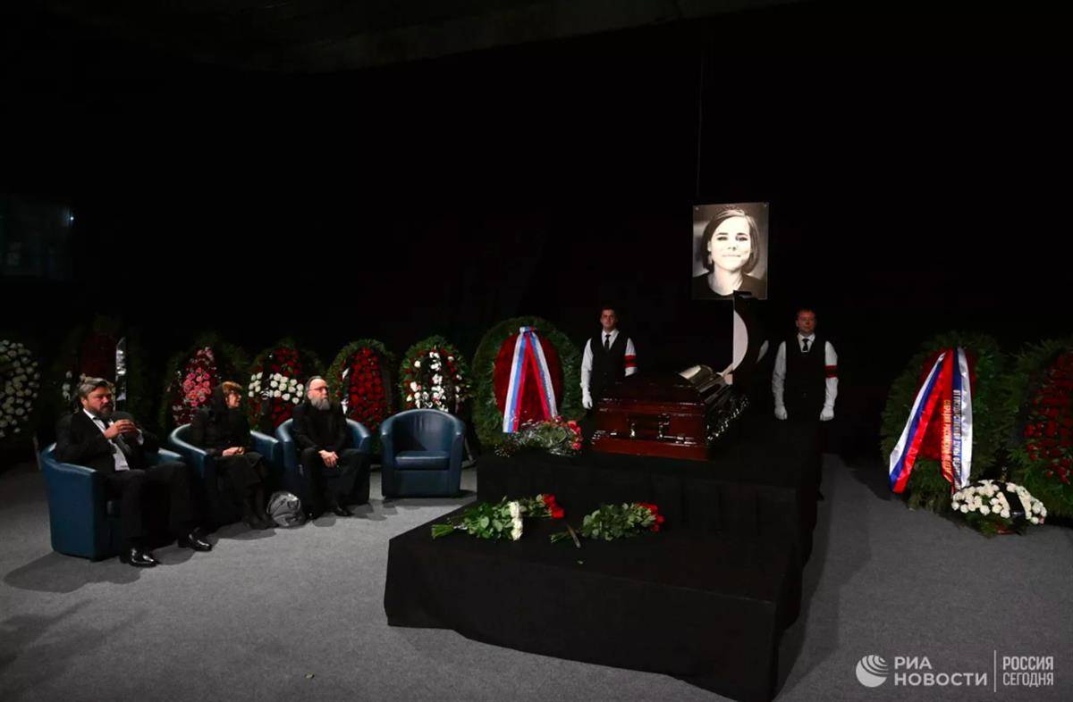 杜金之女遗体告别仪式举行,杜金称女儿是“为人民、为俄罗斯而死”_梅德韦杰夫_时间_汽车