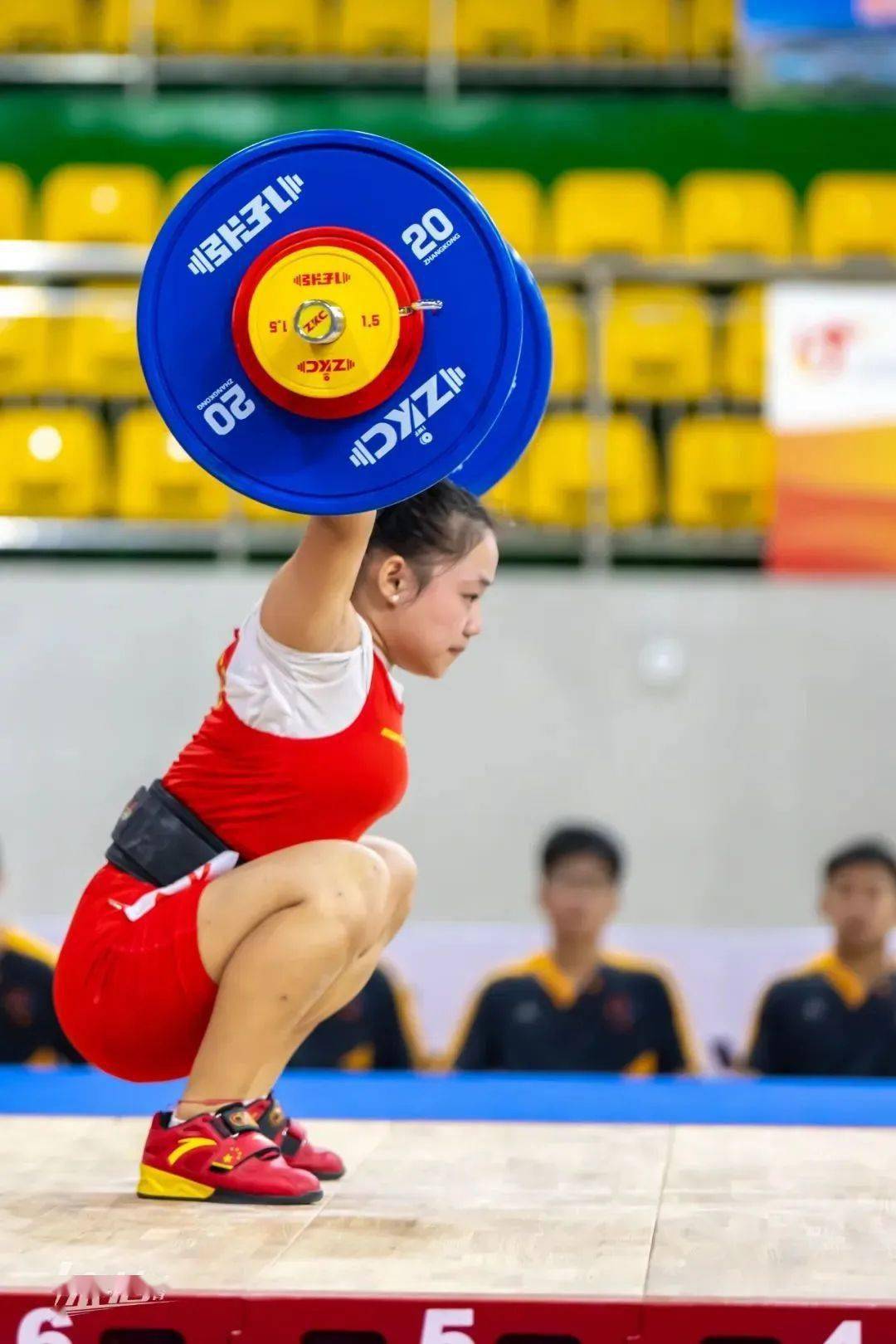 省运会女子举重比赛开赛_东港_日照_体育