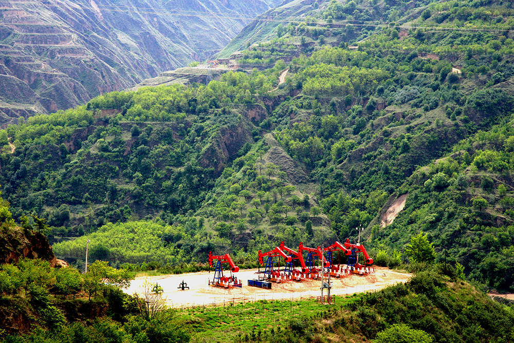 长庆油田采油十二厂：践行环保理念实现绿色发展