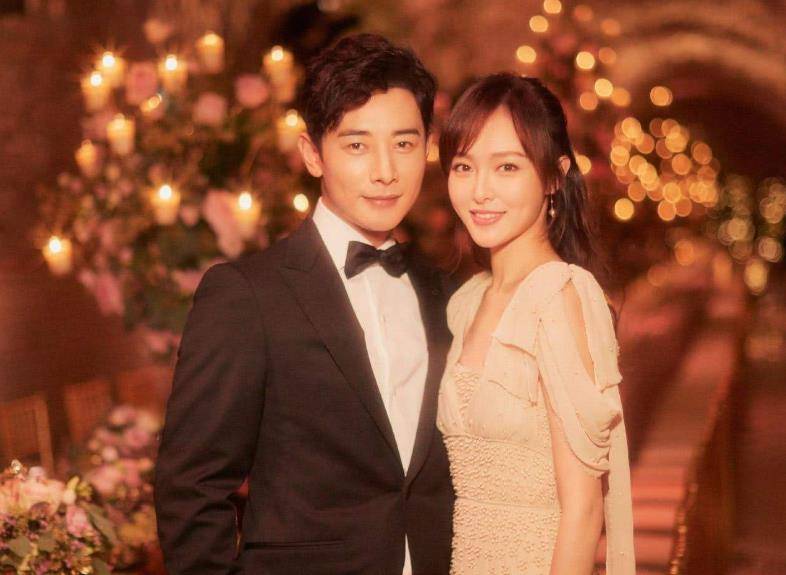 她是红极一时的谋女郎,曾和罗晋在一起七年,如今却"查无此人"_李曼