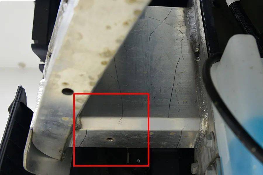 怎么给aj消毒真猛！目前最厚防撞梁，没有之一_https://www.jmylbn.com_新闻资讯_第13张