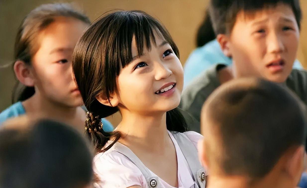 (林妙可4)相较之下,另一头的林妙可的生活却发生了翻天覆地的变化,她