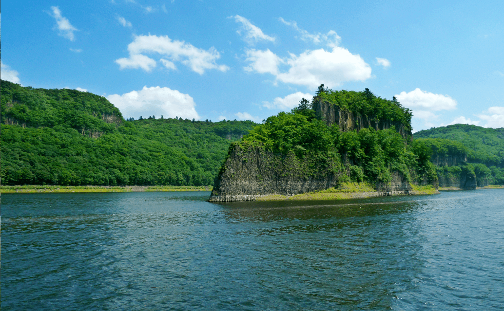 金秋十条线路,带你玩儿转白山!_景区_鸭绿江_龙山