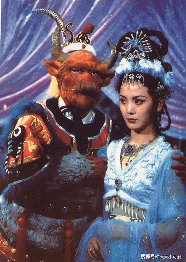 原本是万年狐王的女儿,因为样貌出众又活泼可爱,被一方大妖牛魔王喜欢